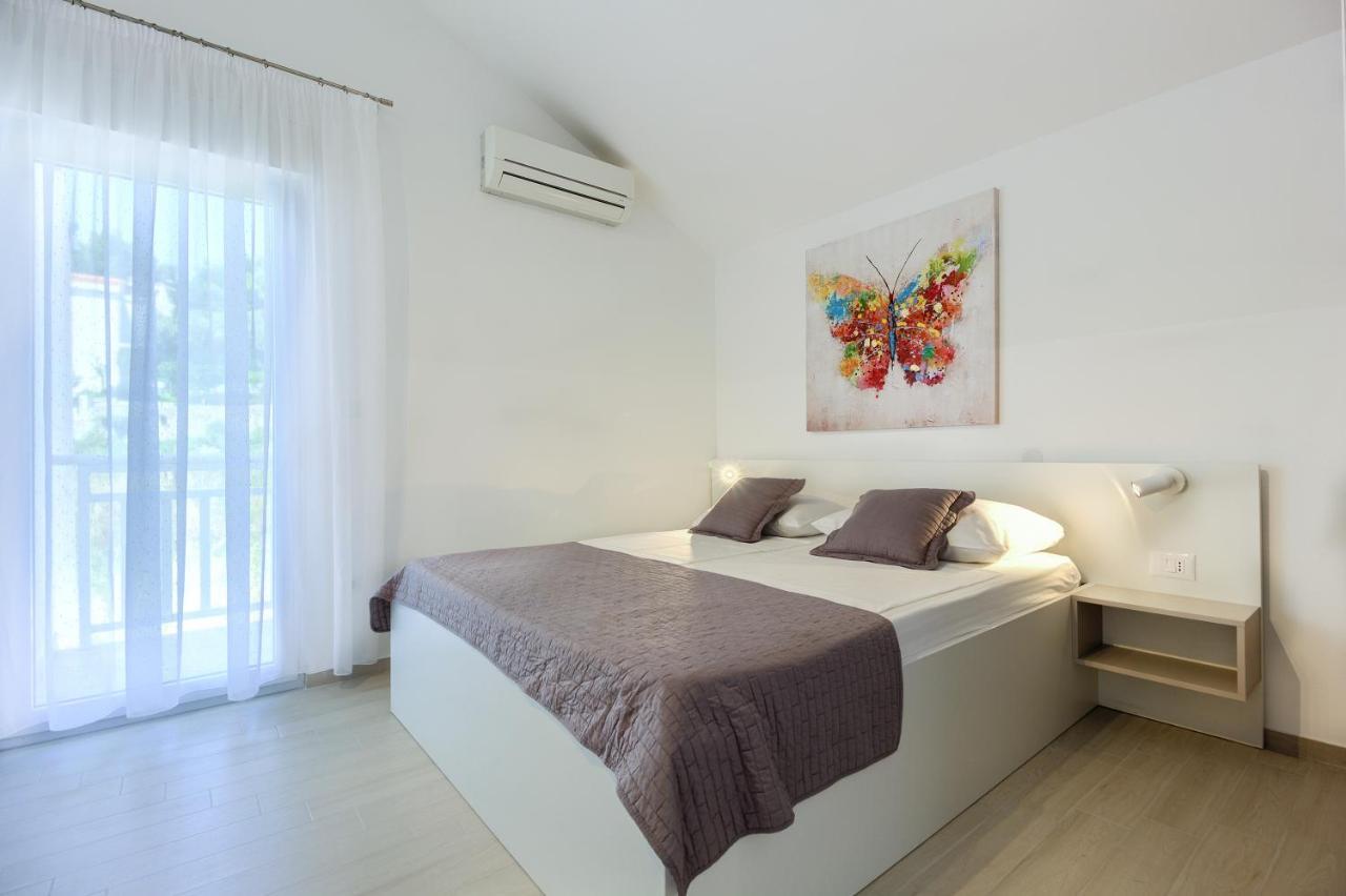 Apartment Stipe