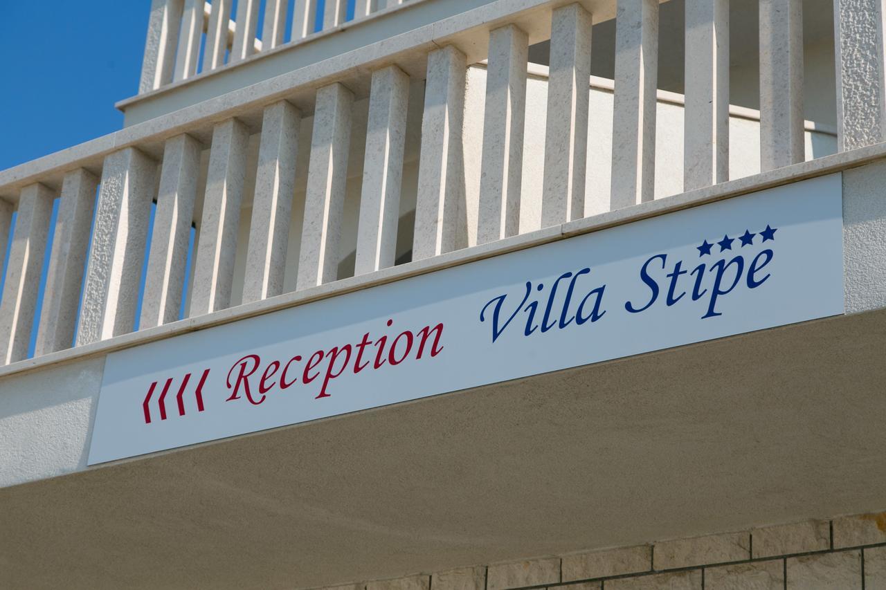 Apartment Stipe *